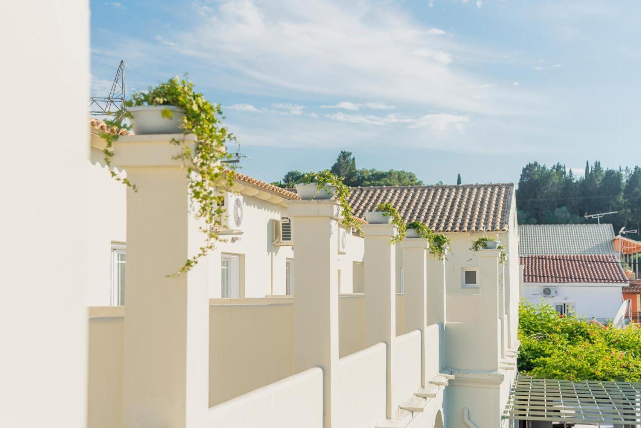 Olive Grove Beachfront Apartments & Seaview Suites (Adults Only) Кавос Экстерьер фото