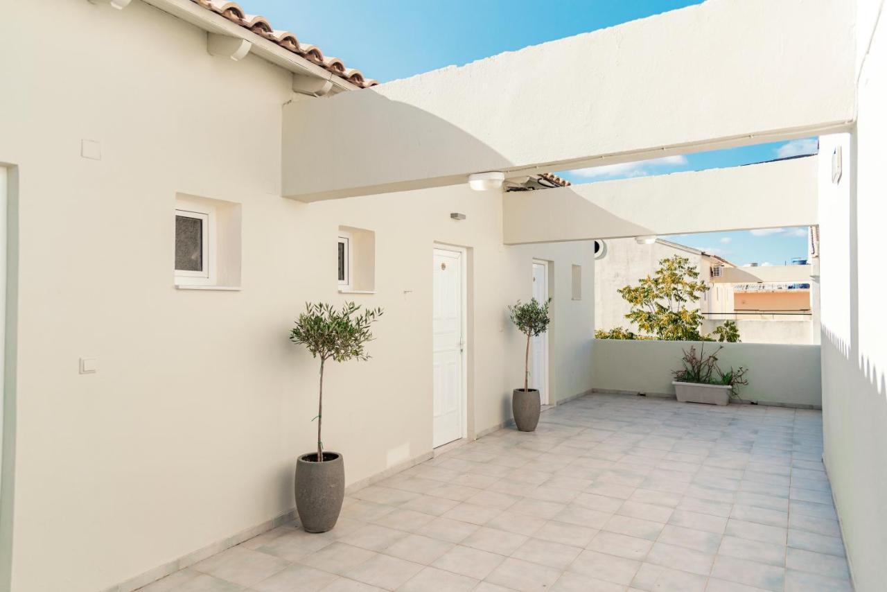 Olive Grove Beachfront Apartments & Seaview Suites (Adults Only) Кавос Экстерьер фото