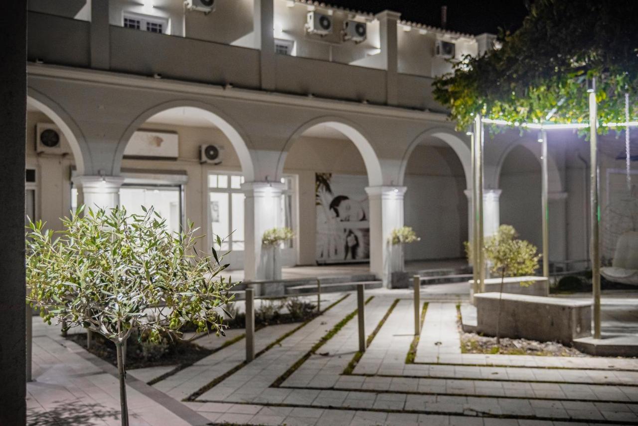 Olive Grove Beachfront Apartments & Seaview Suites (Adults Only) Кавос Экстерьер фото
